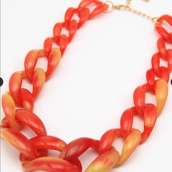 Red Ombré ACRYLIC LINK NECKLACE SET - Picture 2 of 2